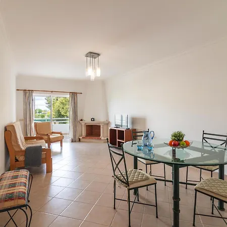 Aldeamento Turistico Aldeia Da Gale 3* אלבופיירה