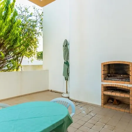 Aldeamento Turistico Aldeia Da Gale 3* אלבופיירה