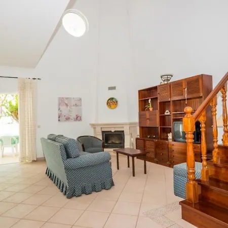 Aldeamento Turistico Aldeia Da Gale 假日公园 阿尔布费拉